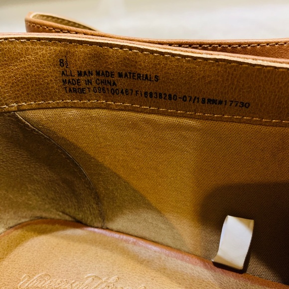 Shoes - Picture 3 of 6